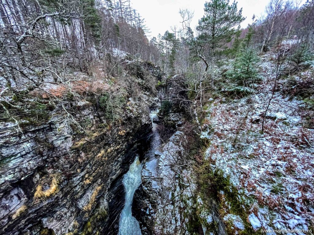 Roggie Falls si Corrieshalloch Gorge